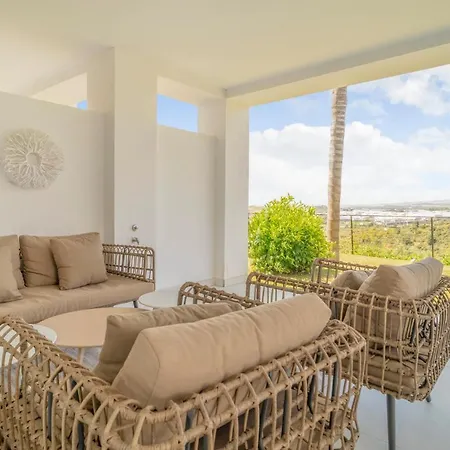 Amazing In With 3 Bedrooms, Wifi And Outdoor Swimming Pool Apartmán *